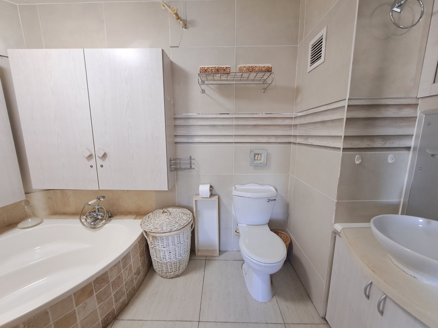 3 Bedroom Property for Sale in Strand North Western Cape